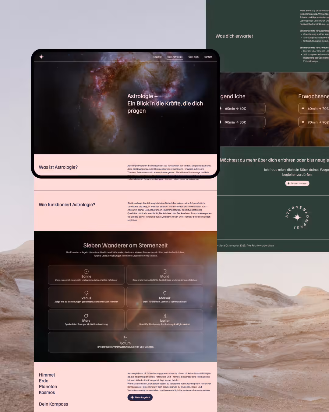 Sternenkompass-Website auf Laptop und Seitenausschnitt mit rosa Hintergrund vor Wüstenlandschaft